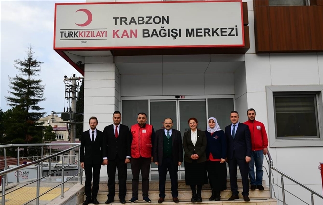 Vali Ustaoğlu Türk Kızılayı Doğu Karadeniz Bölge Kan Merkezi´ni Ziyaret Etti