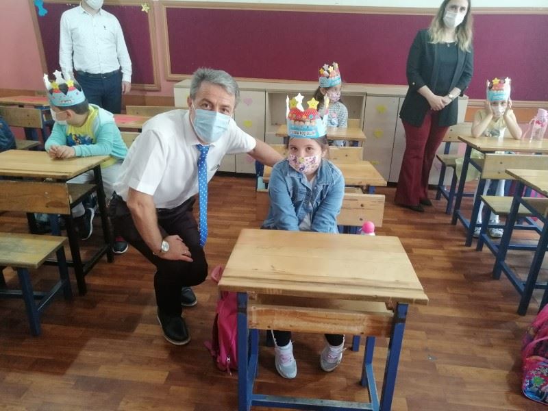 TOPAL’DAN YENİ EĞİTİM YILI DEĞERLENDİRMESİ 