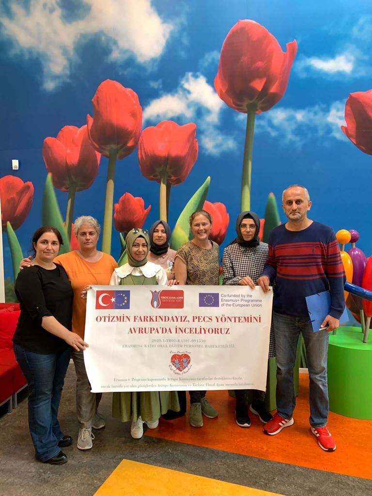Hollanda’dan Mutlu Döndüler