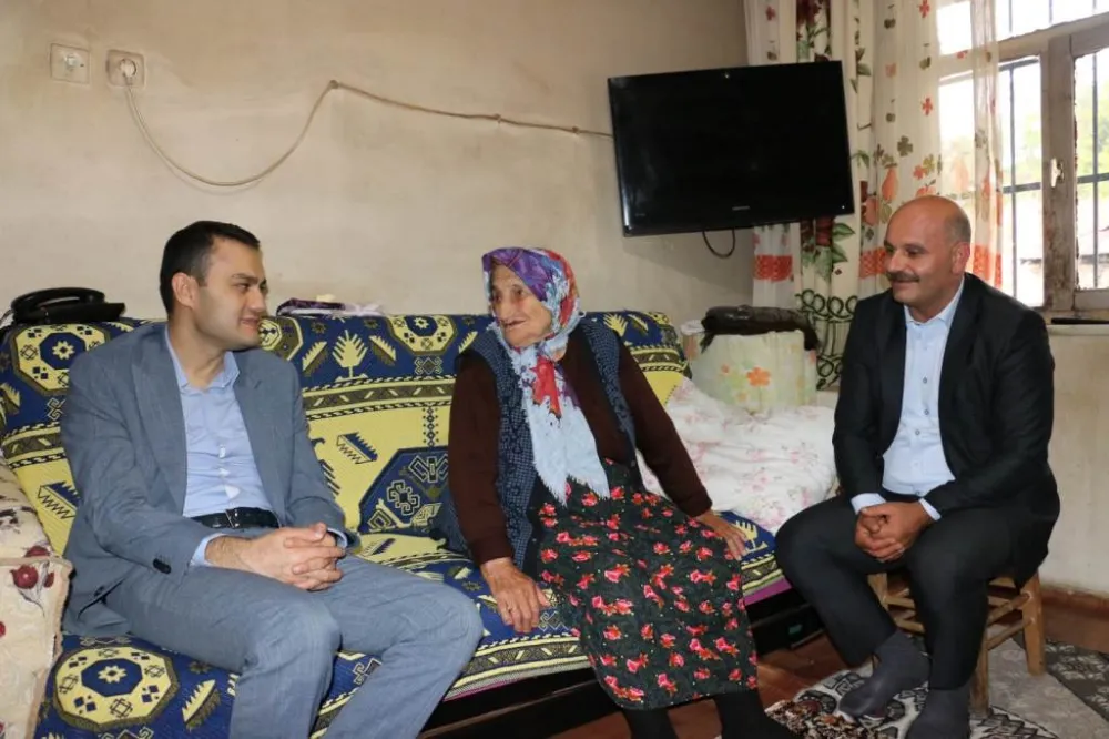 KAYMAKAM ÇAKMAK HALKINI VE ŞEHİDİNİ UNUTMUYOR 