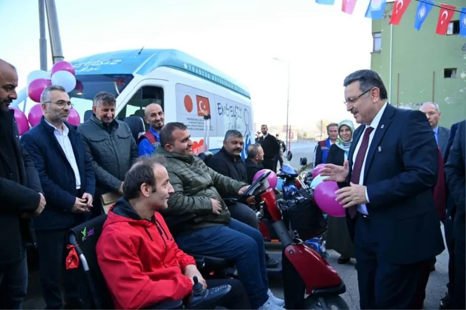 ‘ENGELSİZ TAKSİ’NİN İKİNCİSİ HİZMETE GİRDİ 