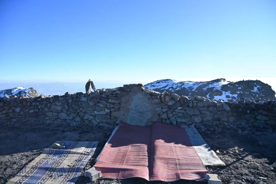 YERİNE YENİSİ YAPILACAK 