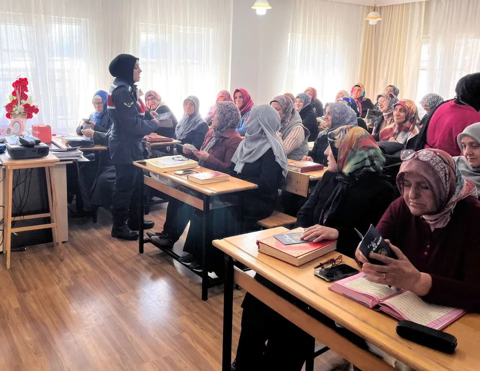 MAÇKA’DA KADINLAR KADES’İ TANIDI 