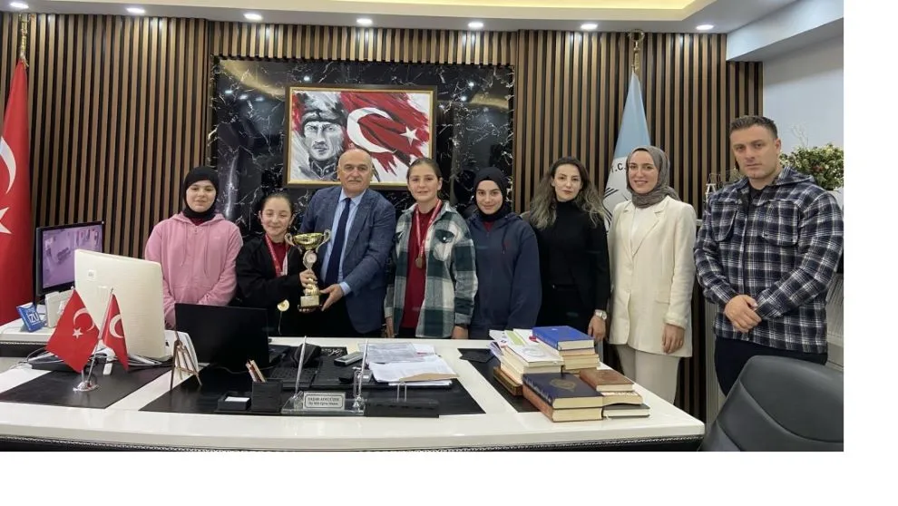 MAÇKA BAŞARIYA DOYMUYOR 