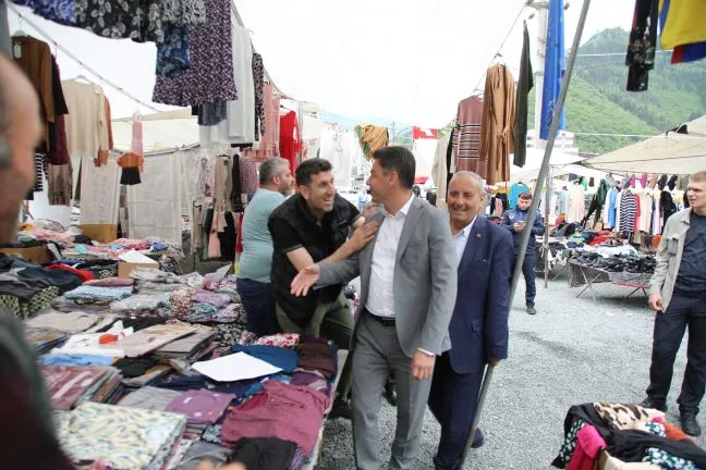 KOÇHAN, ÇARŞAMBA PAZARINI ZİYARET ETTİ 