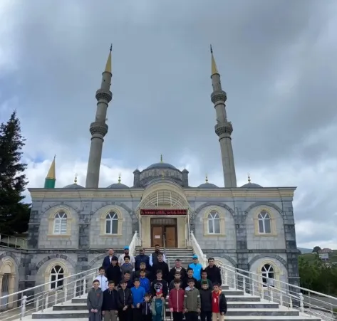 KURAN KURSU ÖĞRENCİLERİNE YAYLA SÜRPRİZİ 