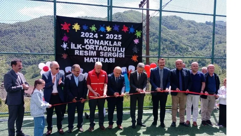 RESİMLER KONAKLARDA RENKLENDİ 
