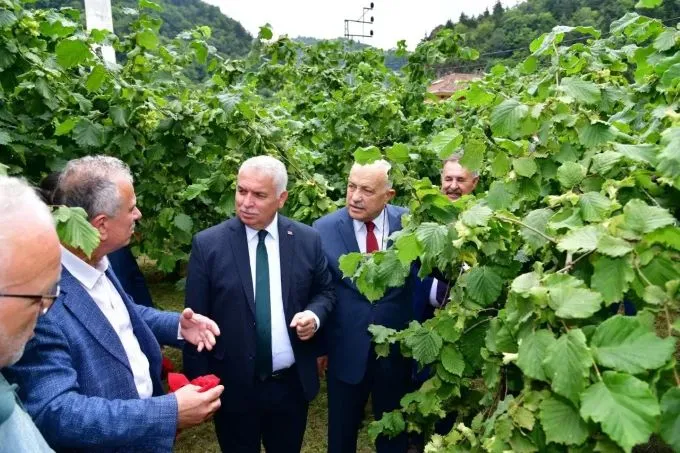 VALİ’DEN BAHÇEYE İNMEYEN ÜRETİCİYE SİTEM
